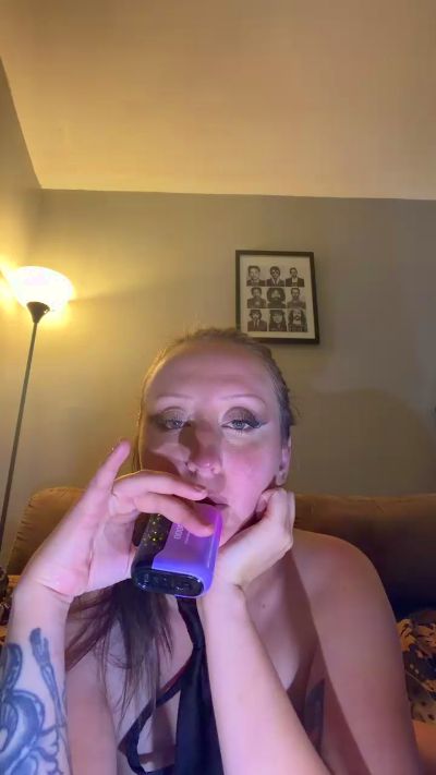 Nickamber live cam on Cam4