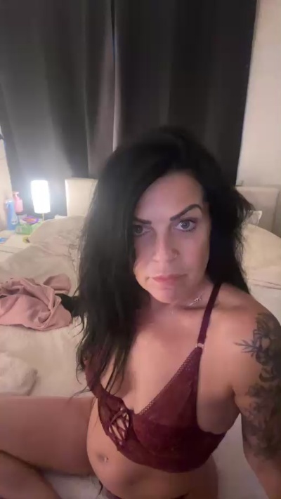 NickerlessNurse live cam on Cam4