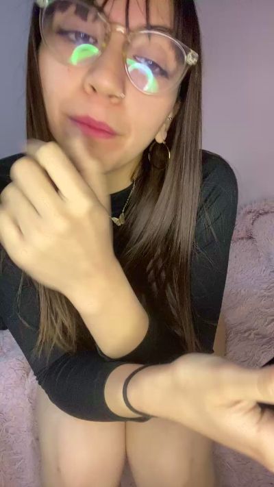 Nicki live cam on Cam4