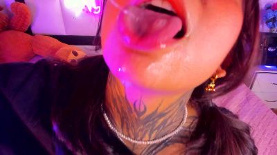 Nicky_Bonn18 live cam on Cam4