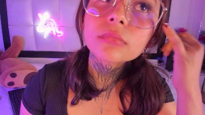 Nicky_Bonn18 live cam on Cam4