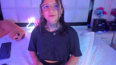 Nicky_Bonn18 live cam on Cam4