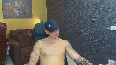 NicoTroy live cam on Cam4