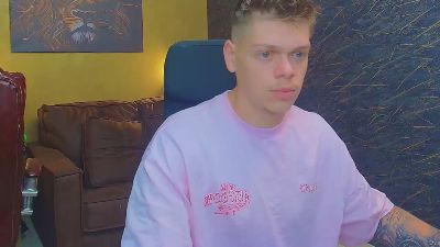 NicoTroy live cam on Cam4