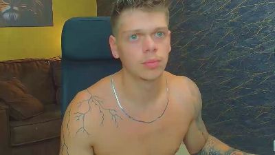 NicoTroy live cam on Cam4