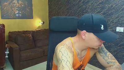 NicoTroy live cam on Cam4