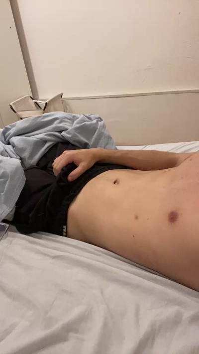 Nicolas9742 live cam on Cam4