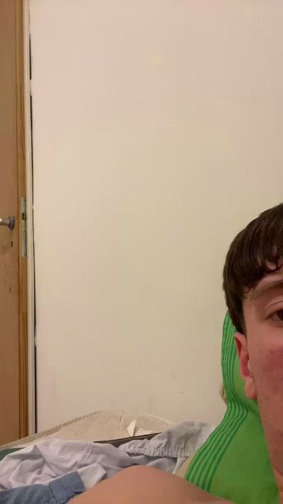 Nicolas9742 live cam on Cam4