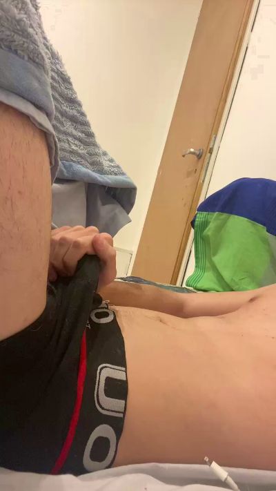 Nicolas9742 live cam on Cam4