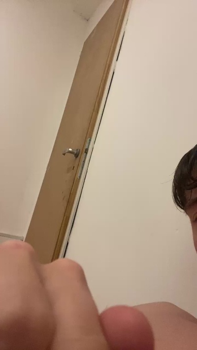 Nicolas9742 live cam on Cam4