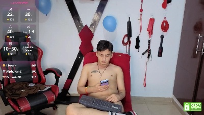 NicolasAthletic live cam on Cam4