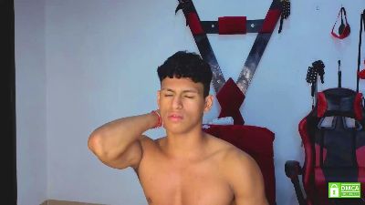 NicolasAthletic live cam on Cam4