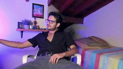 Nicolasrodrii live cam on Cam4