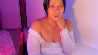 NicolePasqualot live cam on Cam4