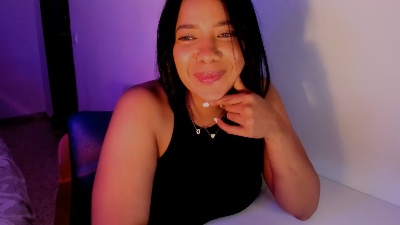 NicolePasqualot live cam on Cam4
