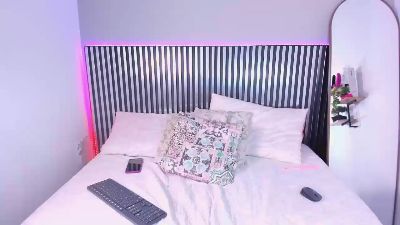 Nicole_Angels_ live cam on Cam4
