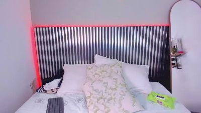 Nicole_Angels_ live cam on Cam4