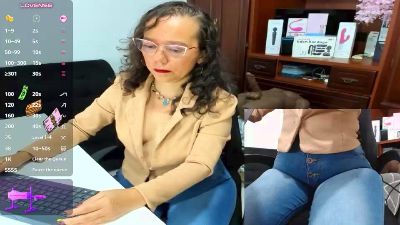 NicolettaRyan live cam on Cam4