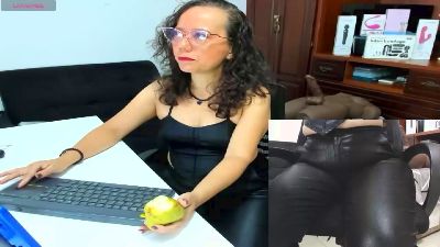 NicolettaRyan live cam on Cam4