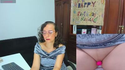 NicolettaRyan live cam on Cam4