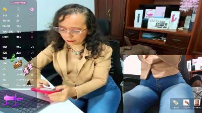 NicolettaRyan live cam on Cam4