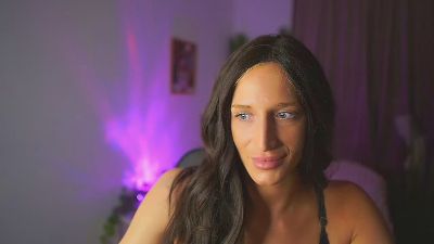 Nicolette__Shea live cam on Cam4