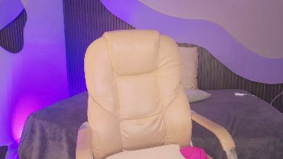 Nicolle_Mariee live cam on Cam4
