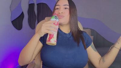 Nicolle_Mariee live cam on Cam4