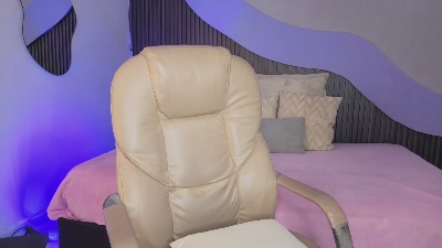Nicolle_Mariee live cam on Cam4