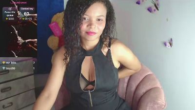 Nicollecute live cam on Cam4