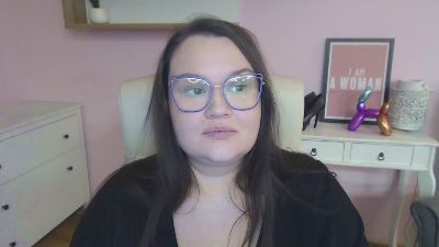NightHolly live female webcam from Germany
