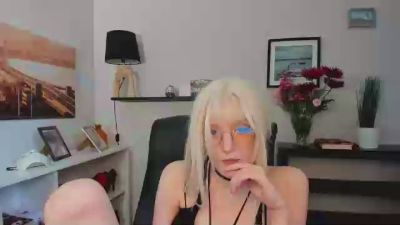 Nika_Dream live cam on Cam4