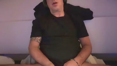 Nikagus live cam on Cam4