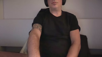 Nikagus live cam on Cam4