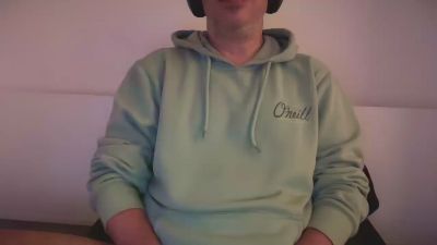 Nikagus live cam on Cam4