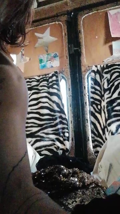 Nikita327 live cam on Cam4
