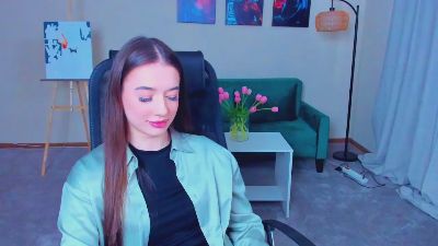 NikkiSeeliger live female webcam from United States