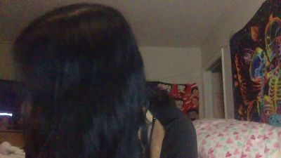 Nikkikittyx3 live cam on Cam4
