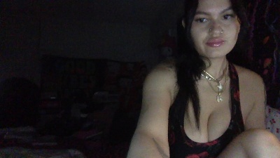 Nikkikittyx3 live cam on Cam4
