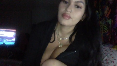 Nikkikittyx3 live cam on Cam4