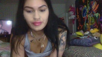 Nikkikittyx3 live cam on Cam4