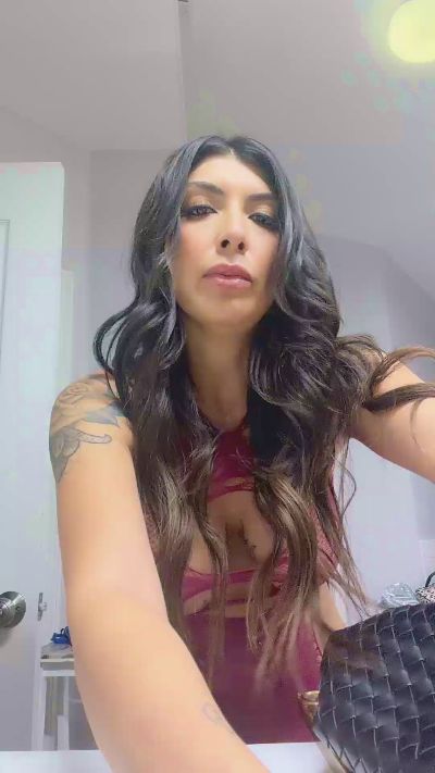 Nikkkkilove live cam on Cam4