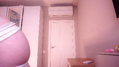 NikoleMontrose live cam on Cam4