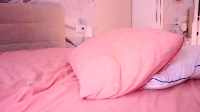 NikoleMontrose live cam on Cam4