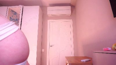 NikoleMontrose live cam on Cam4
