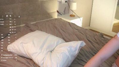 NikoleMontrose live cam on Cam4