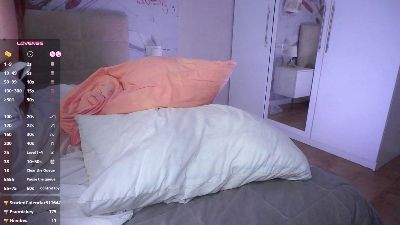 NikoleMontrose live cam on Cam4
