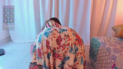 NikollSalas live cam on Cam4