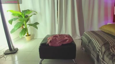 NikollSalas live cam on Cam4