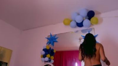 Nikollhot2026 live cam on Cam4